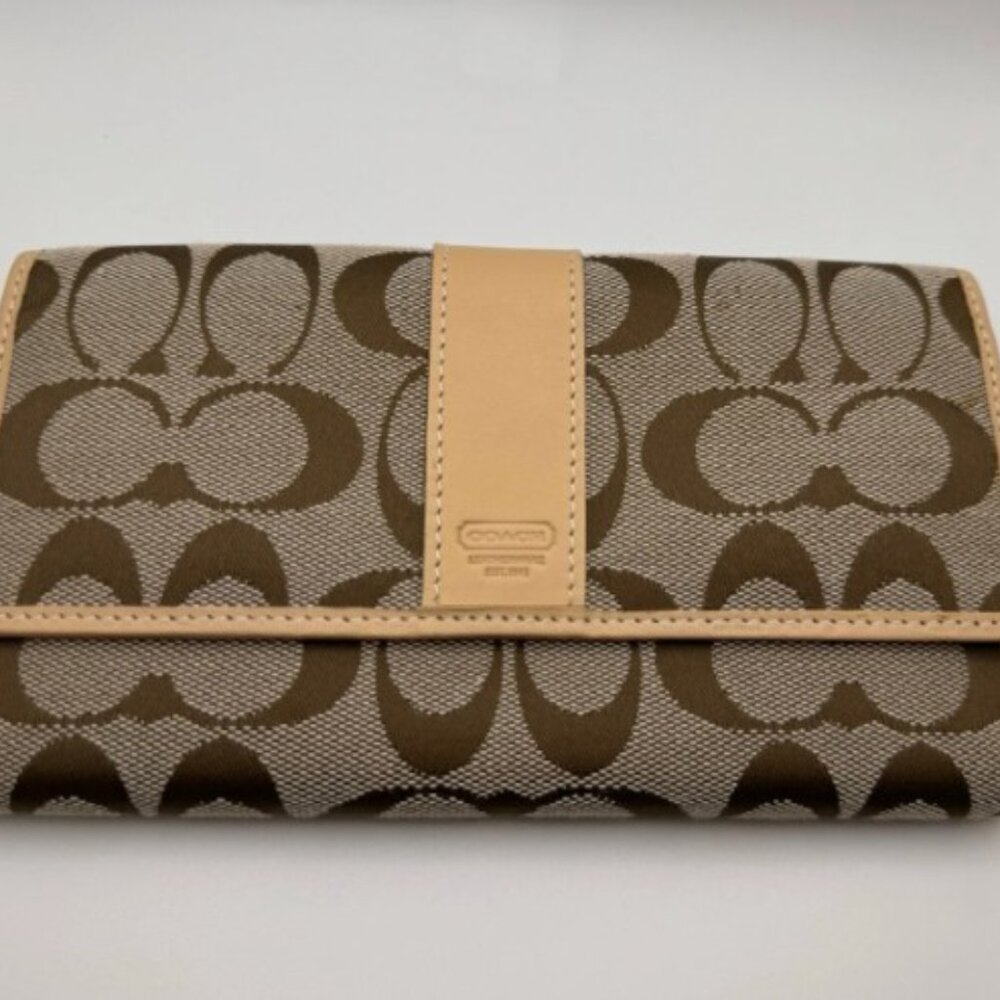 Coach Signature Wallet